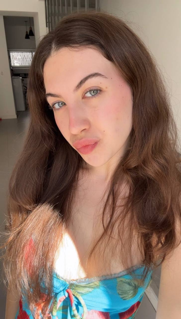 Nude girl Amber in Peshawar