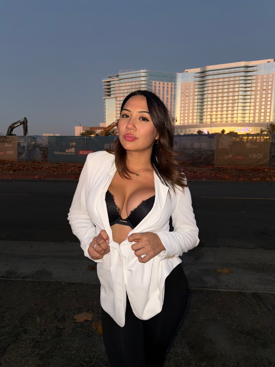 Take a pause and enjoy Ali Cruz — streaming from Peshawar