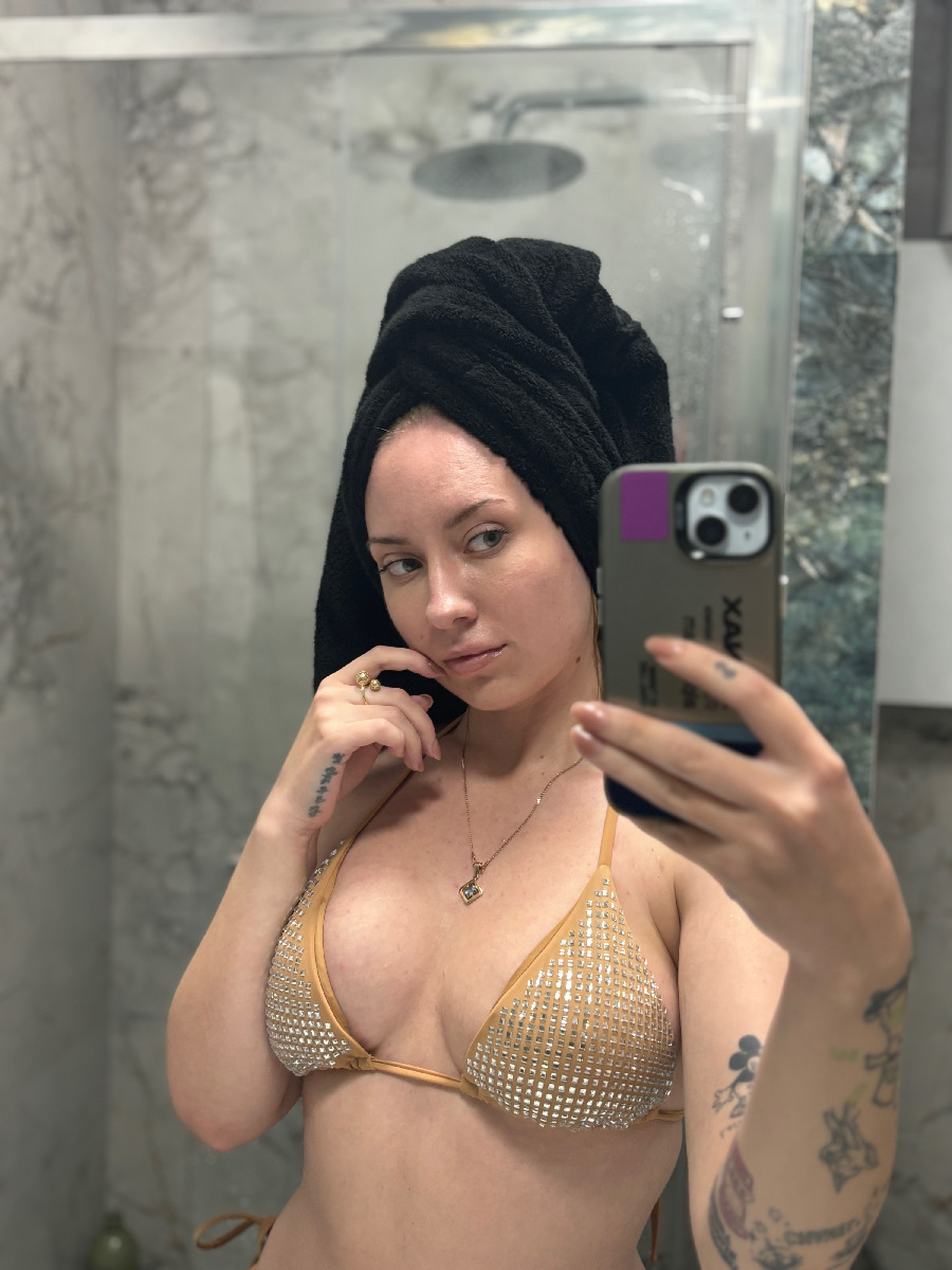 Nude girl KateV in Peshawar