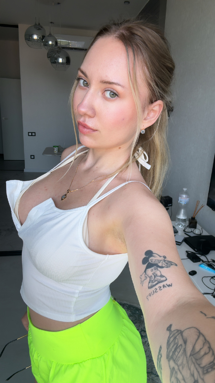 KateV in her underwear in Peshawar