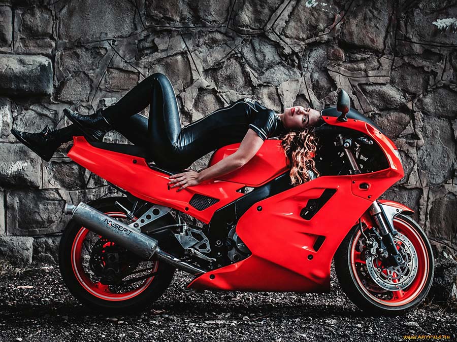 Beautiful girl Beautiful girls and motorcycles in Peshawar