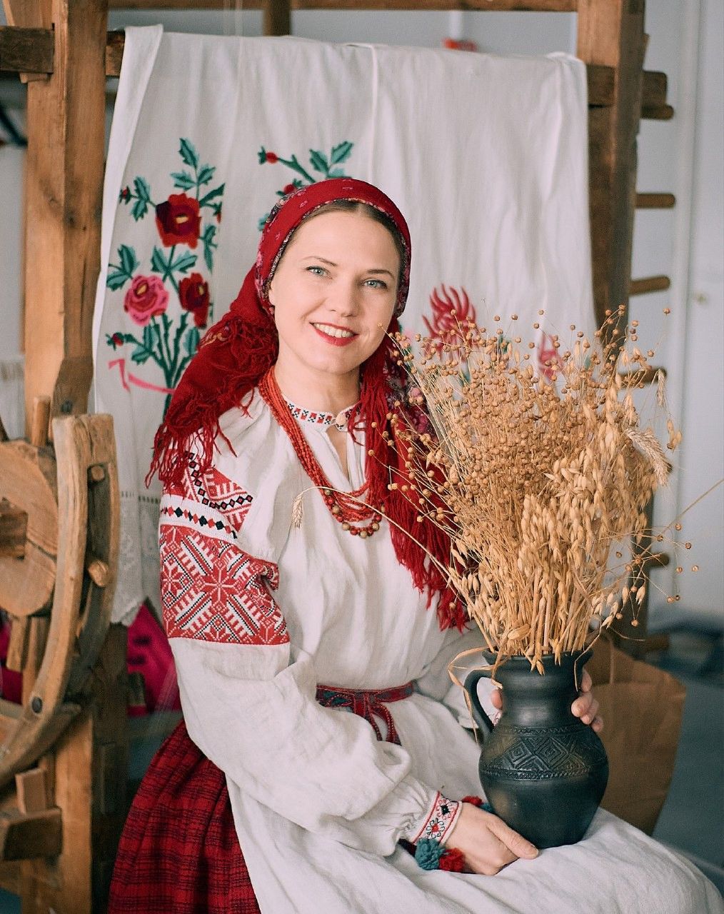 Women in Slavic costumes in Peshawar