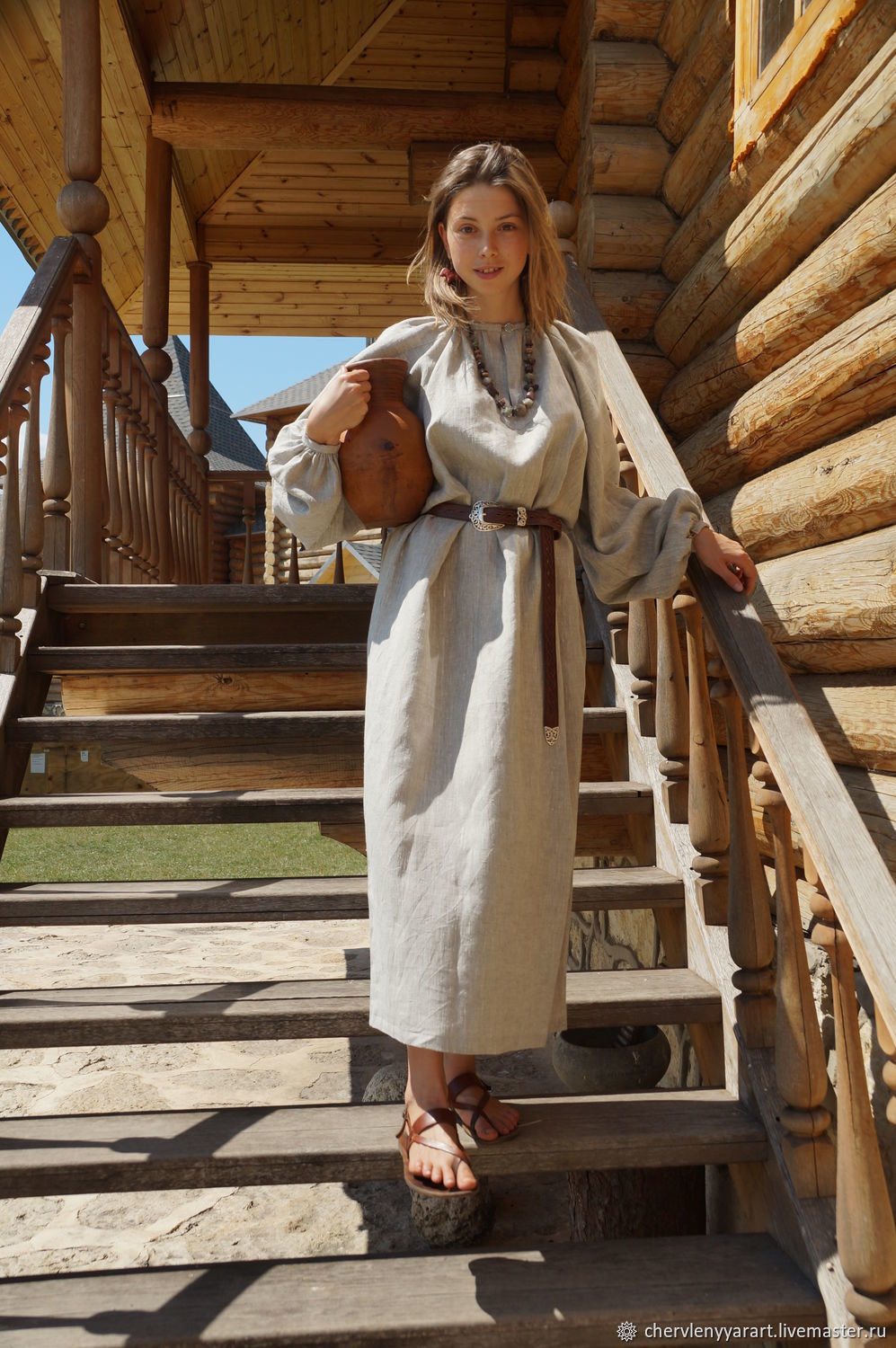 Girls in Slavic costumes in Peshawar