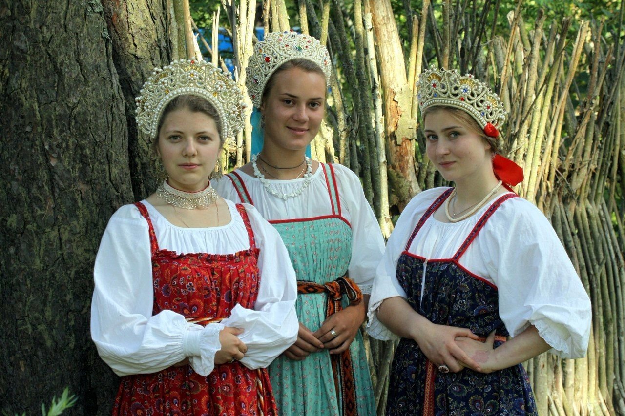 Sexy model Girls in Slavic costumes in Peshawar